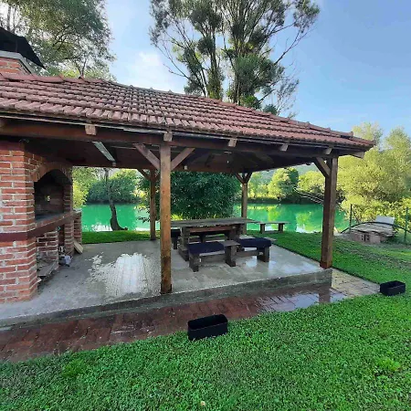 Dani Дом отдыха Бихач